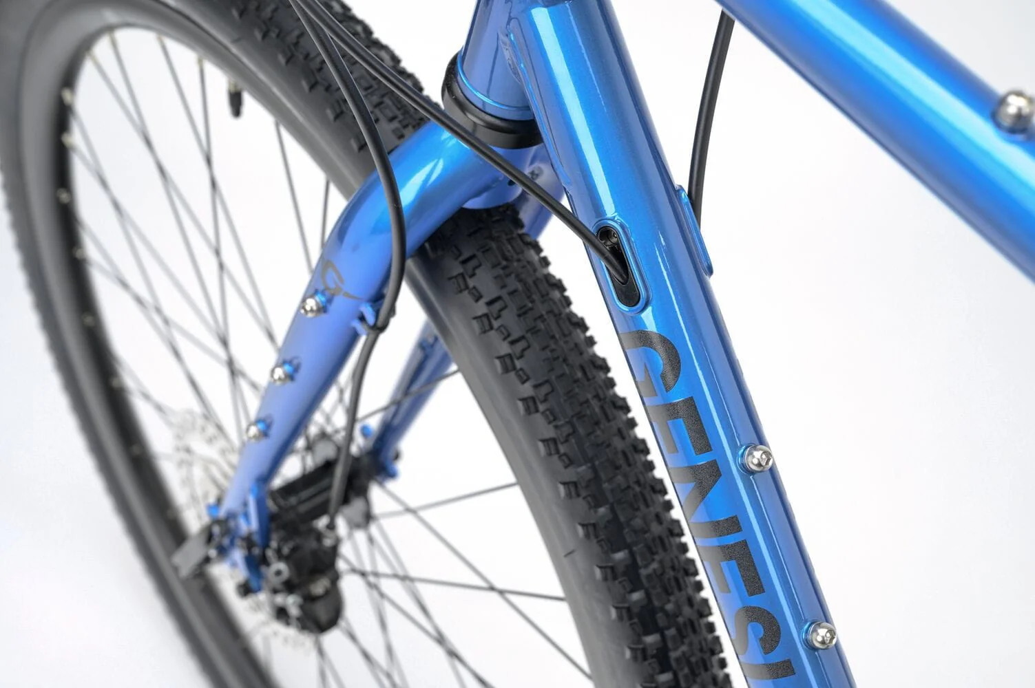 2025 Genesis Croix De Fer 20 Flat Bar Gravel Bike - Image 8